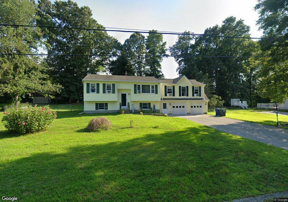 35 Oakwood Blvd, Plainfield, CT 06374 - photo 1