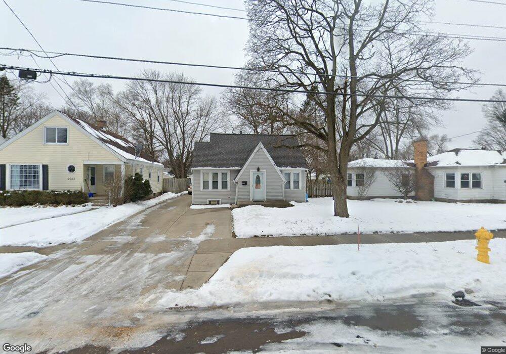 2025 Emerald Ave NE, Grand Rapids, MI 49505 - photo 1
