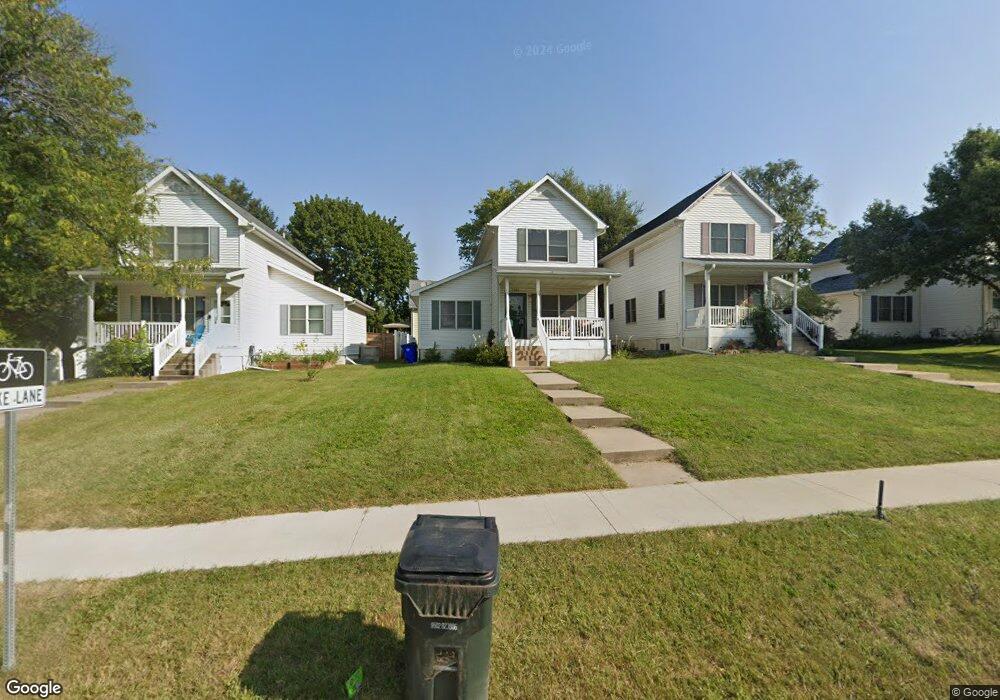 1006 12th Ave SE, Cedar Rapids, IA 52401 - photo 1