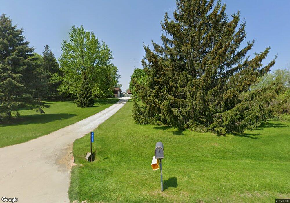 6845 Reuter Ln, West Bend, WI 53090 - photo 1