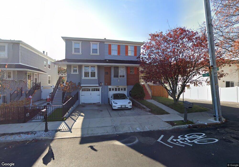 942B Clove Rd, Staten Island, NY 10301 - photo 1