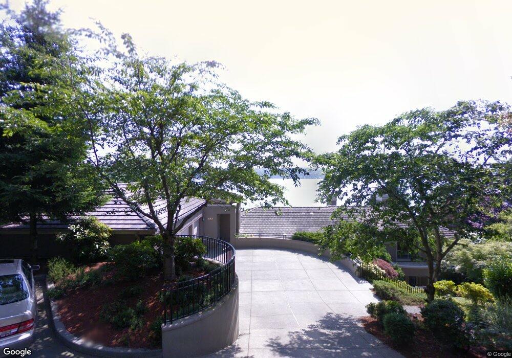 8463 W Mercer Way, Mercer Island, WA 98040 - photo 1