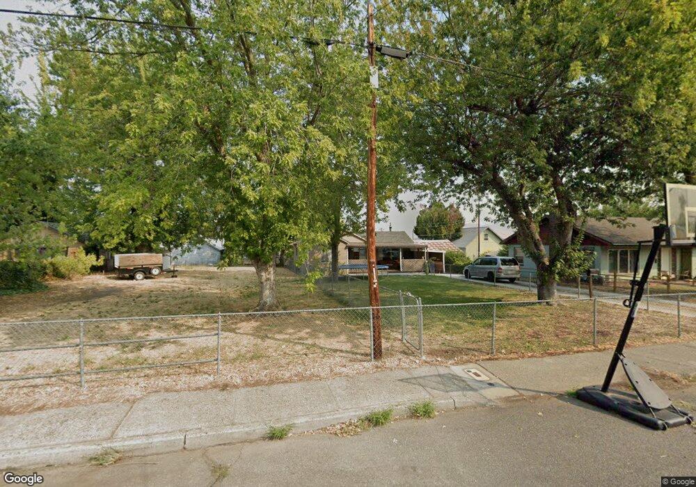 1011 E 13th St, the Dalles, OR 97058 - photo 1