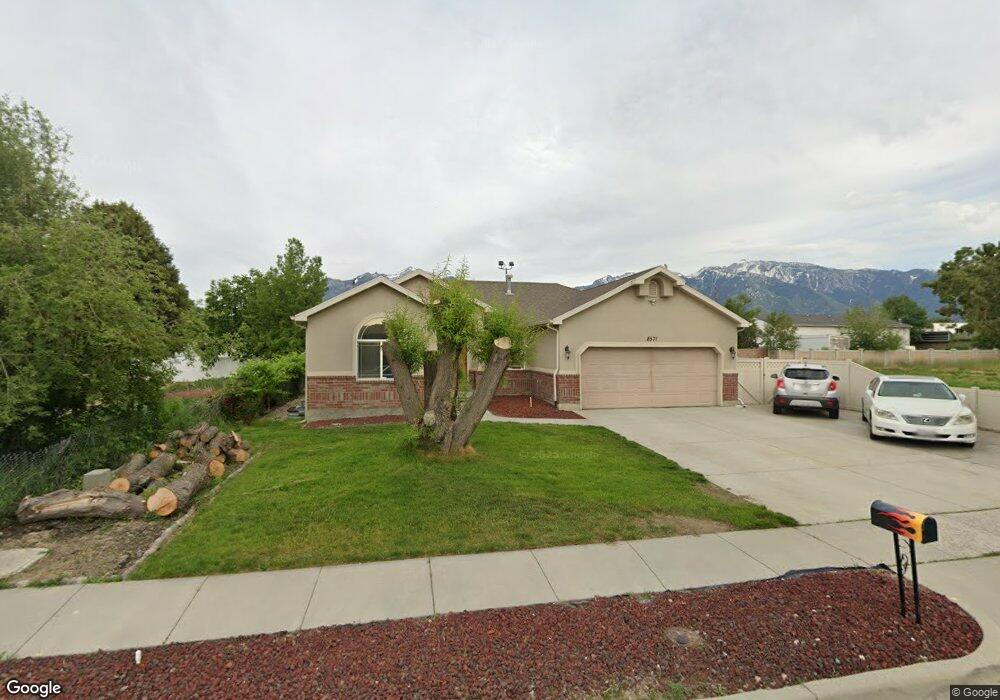 8571 Lynwood St unit 1, Sandy, UT 84070 - photo 1