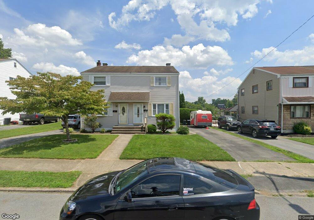 1335 Crestwood Rd, Bethlehem, PA 18018 - photo 1