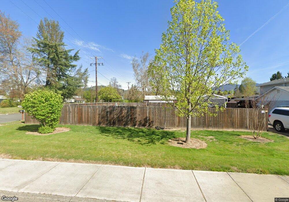 1144 SW Rogue River Ave, Grants Pass, OR 97526 - photo 1