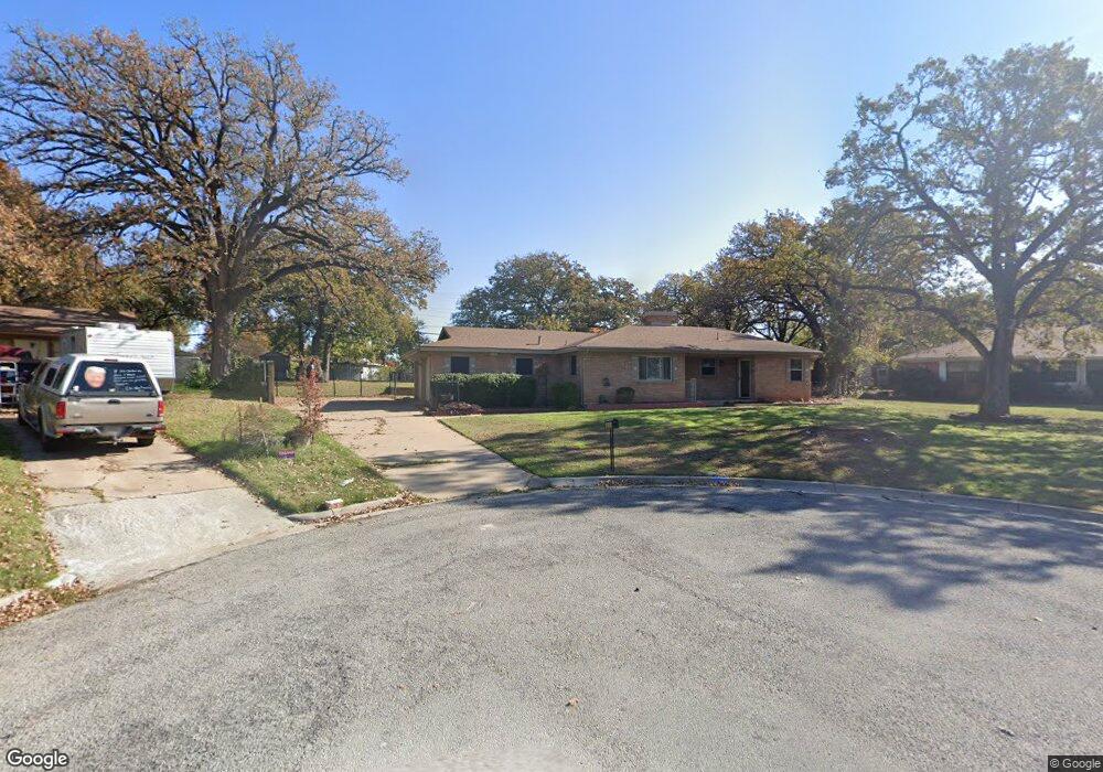 22 Shadowbrook Ln, Hurst, TX 76053 - photo 1