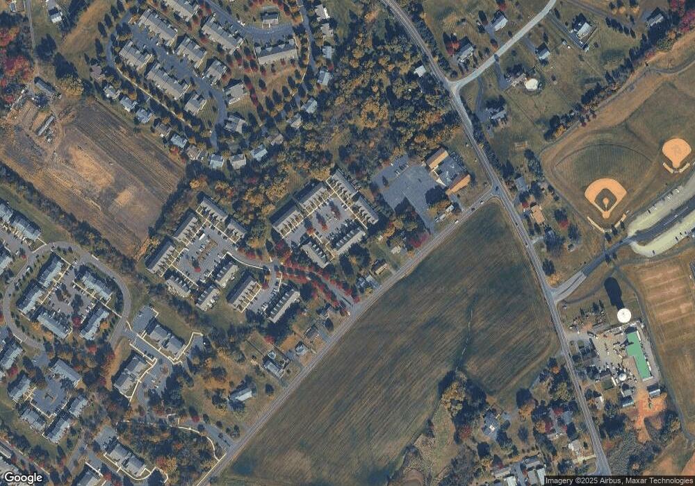 820 Doe Ct, Royersford, PA 19468 - photo 1