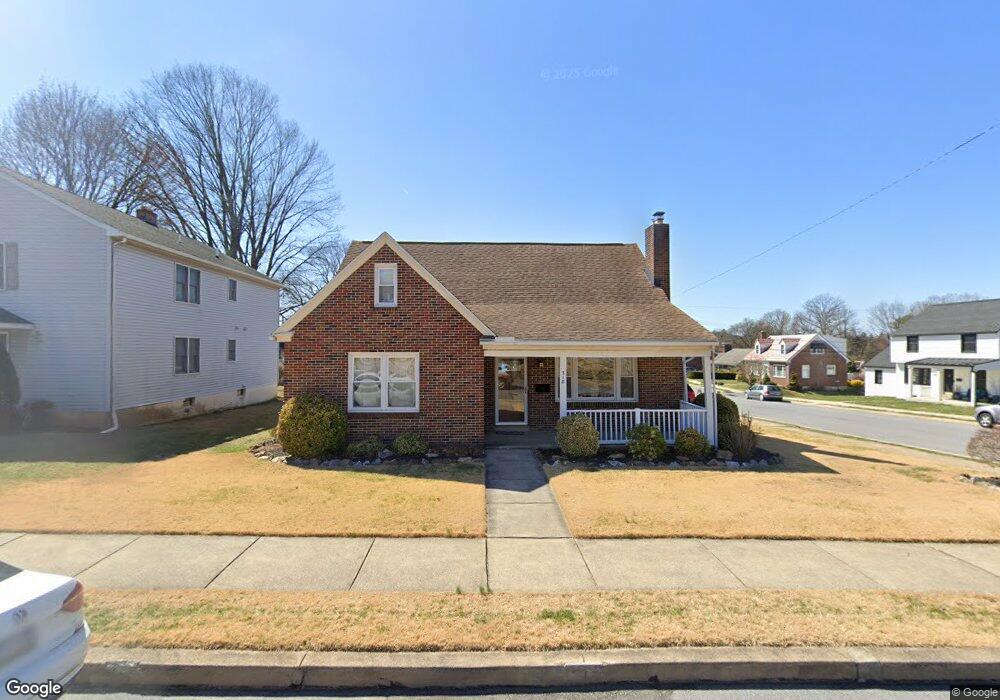 318 N Waverly St, Reading, PA 19607 - photo 1