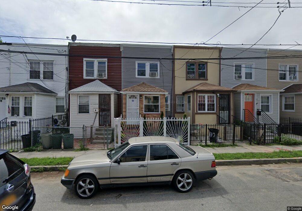 11828 154th St, Jamaica, NY 11434 - photo 1