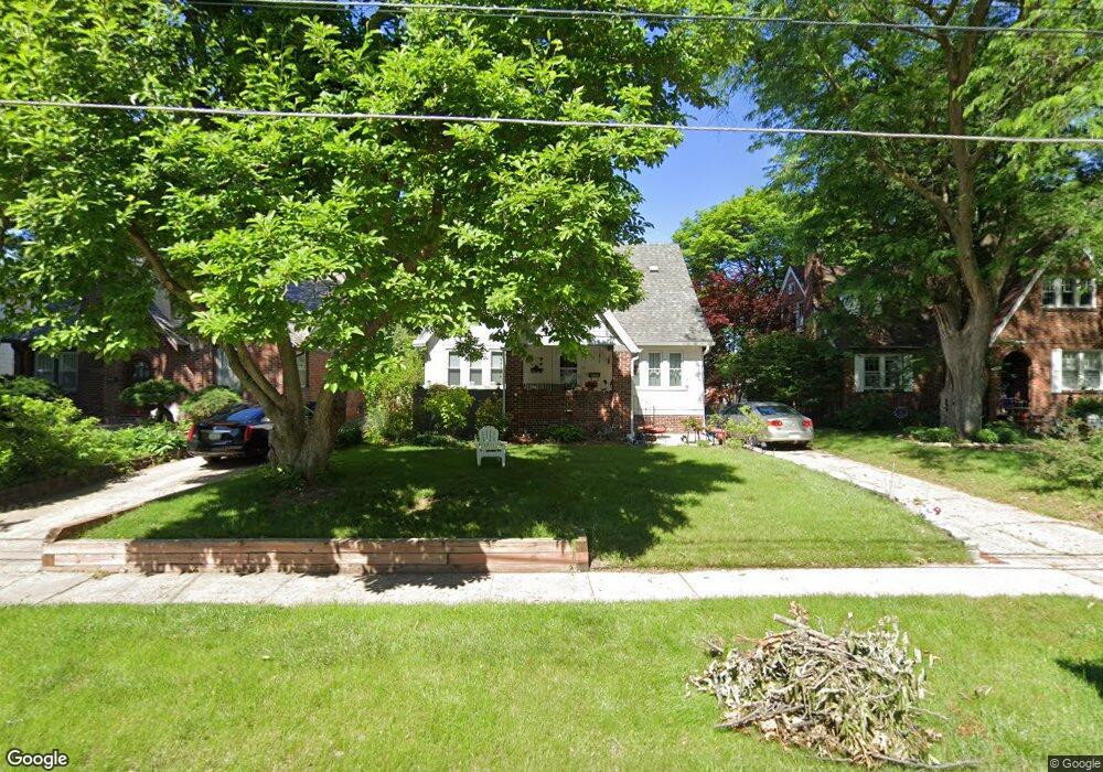 4036 11th Place, Des Moines, IA 50313 - photo 1