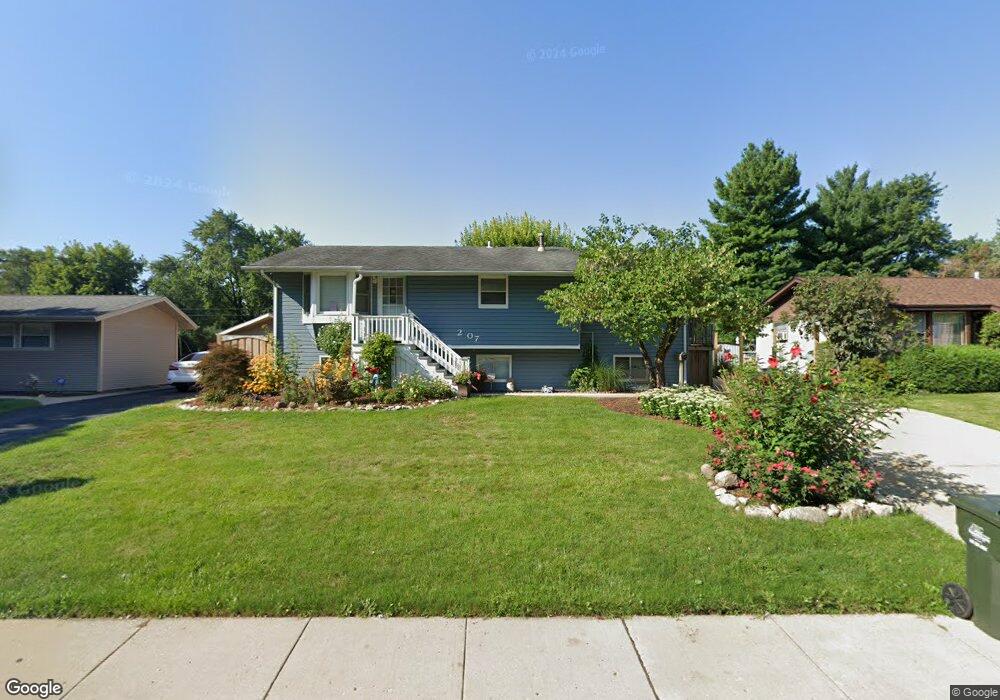 207 Amarillo Dr, Carpentersville, IL 60110 - photo 1