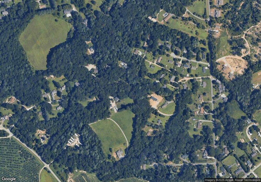 304 Meadow Woods Dr, Hendersonville, NC 28792 - photo 1