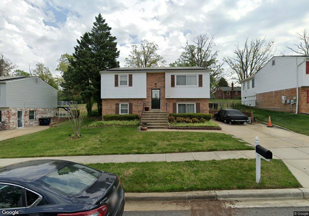 3006 Great Oak Dr, District Heights, MD 20747 - photo 1