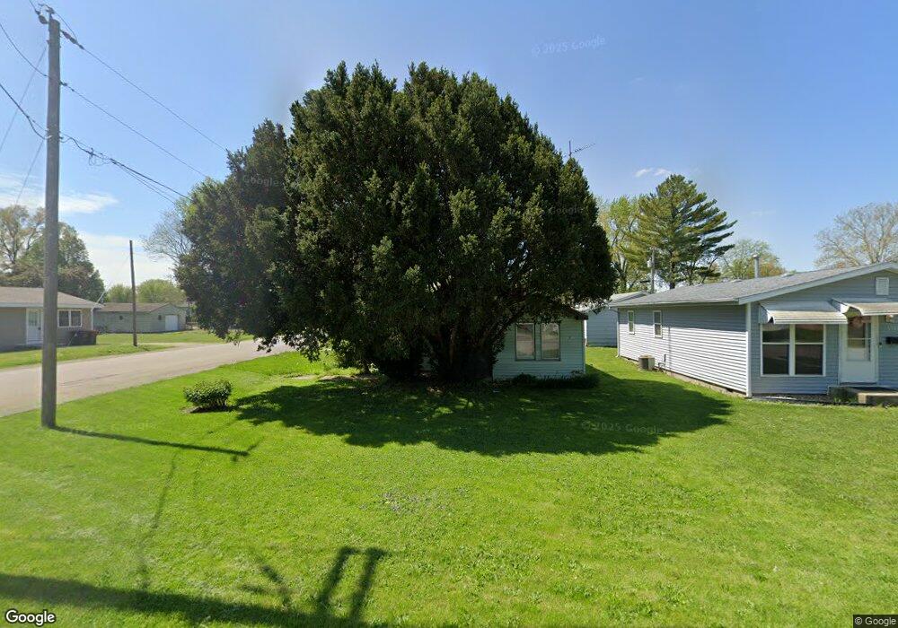 1531 Tremont St, Lincoln, IL 62656 - photo 1