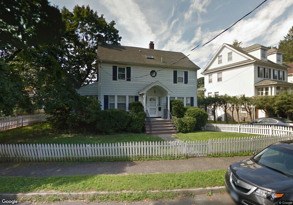 100 Havemeyer Place, Greenwich, CT 06830 - photo 1