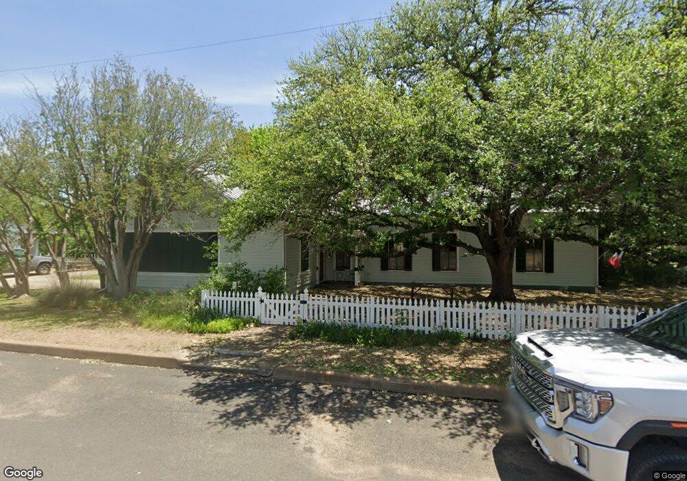 210 W Travis St, Fredericksburg, TX 78624 - photo 1