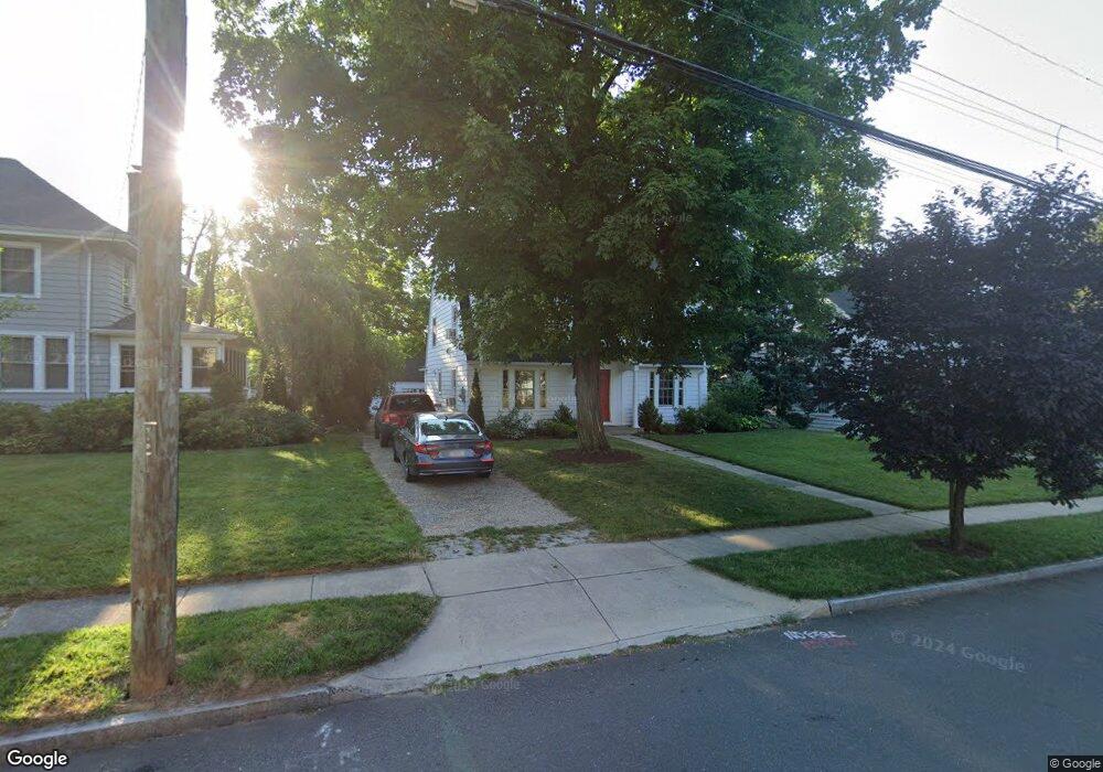 22 Lexington Rd, West Hartford, CT 06119 - photo 1