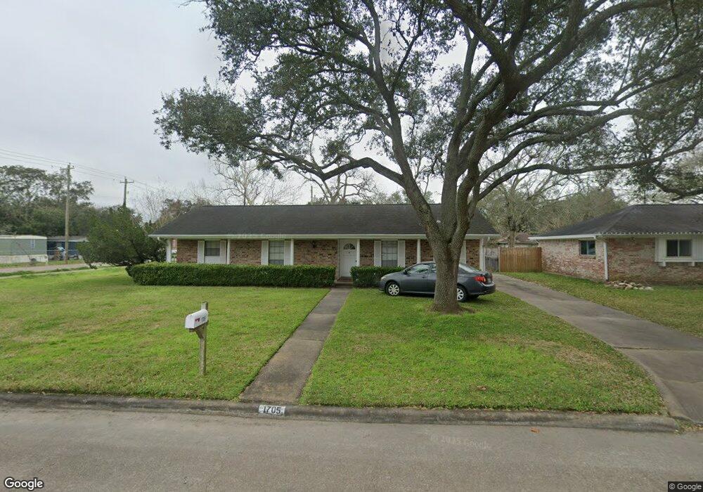 1705 Ridgewood St, Alvin, TX 77511 - photo 1