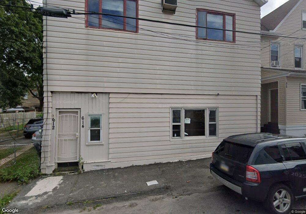 612 W 1st St, Hazleton, PA 18201 - photo 1