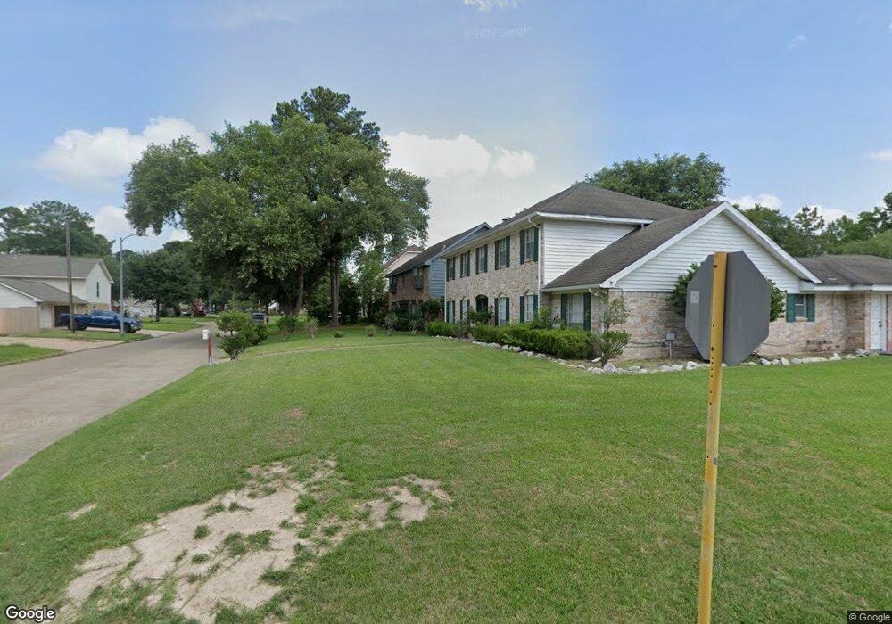 4910 Bayou Vista Dr, Houston, TX 77091 - photo 1