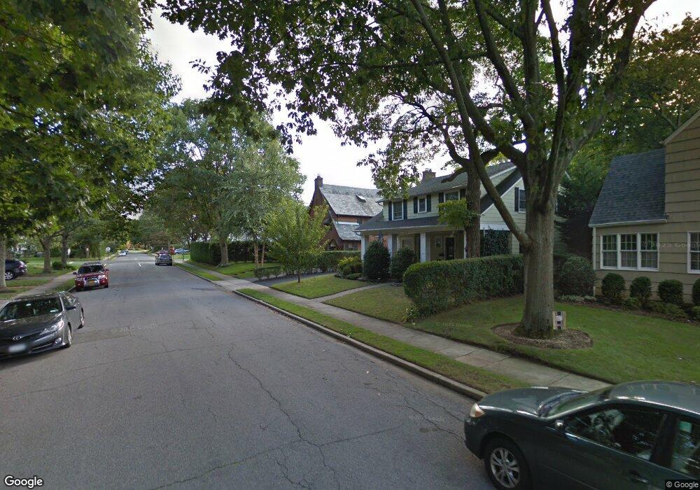 26 Kilburn Rd, Garden City, NY 11530 - photo 1