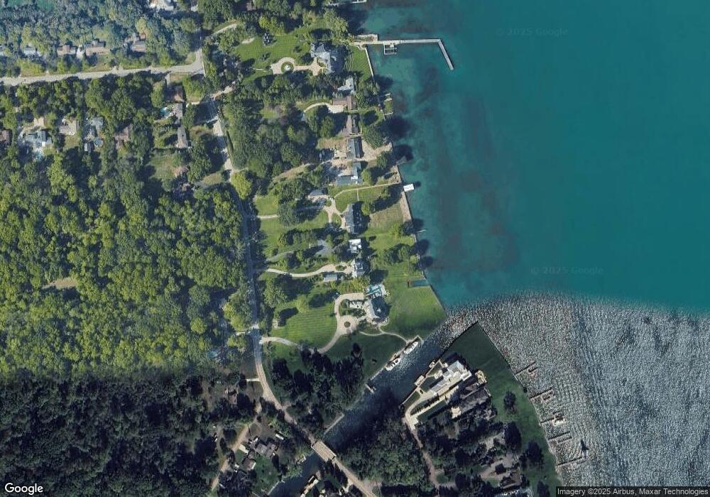 19145 Parke Ln, Grosse Ile, MI 48138 - photo 1