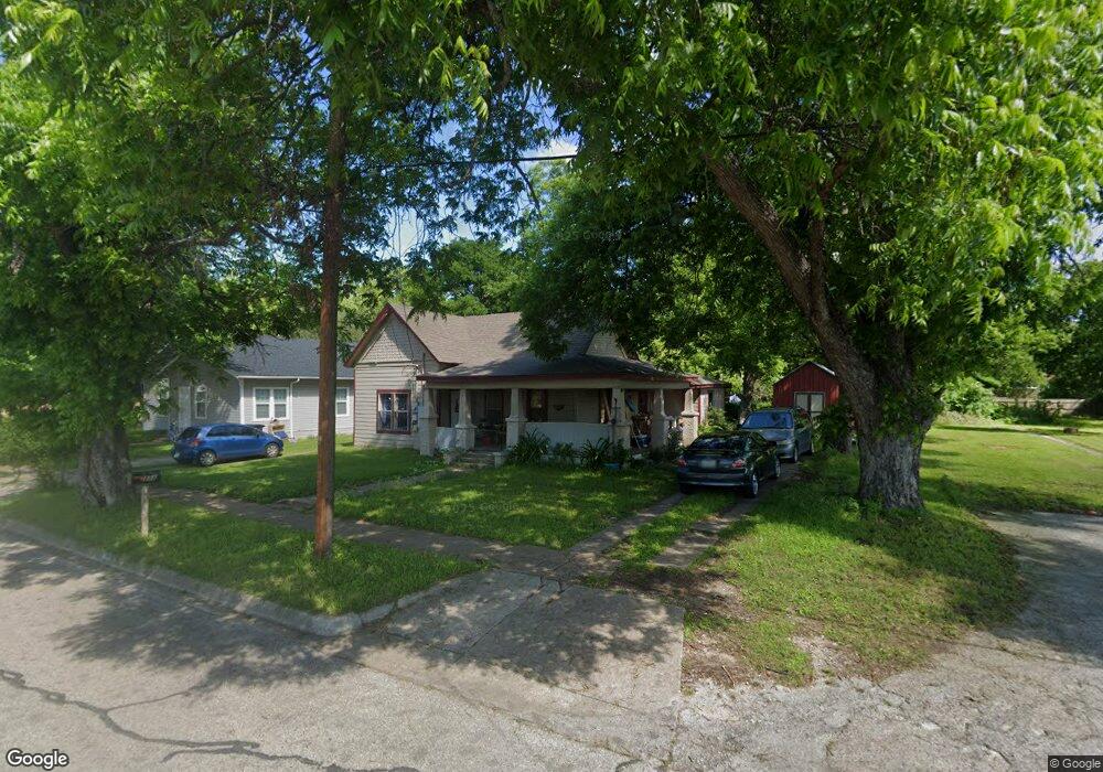 218 W Wardville St, Cleburne, TX 76033 - photo 1