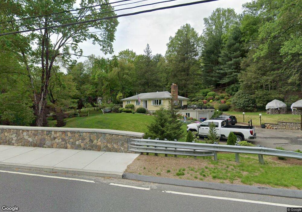 182 Strobel Rd, Trumbull, CT 06611 - photo 1