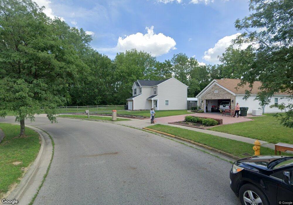 2121 Waymont Rd, Columbus, OH 43229 - photo 1