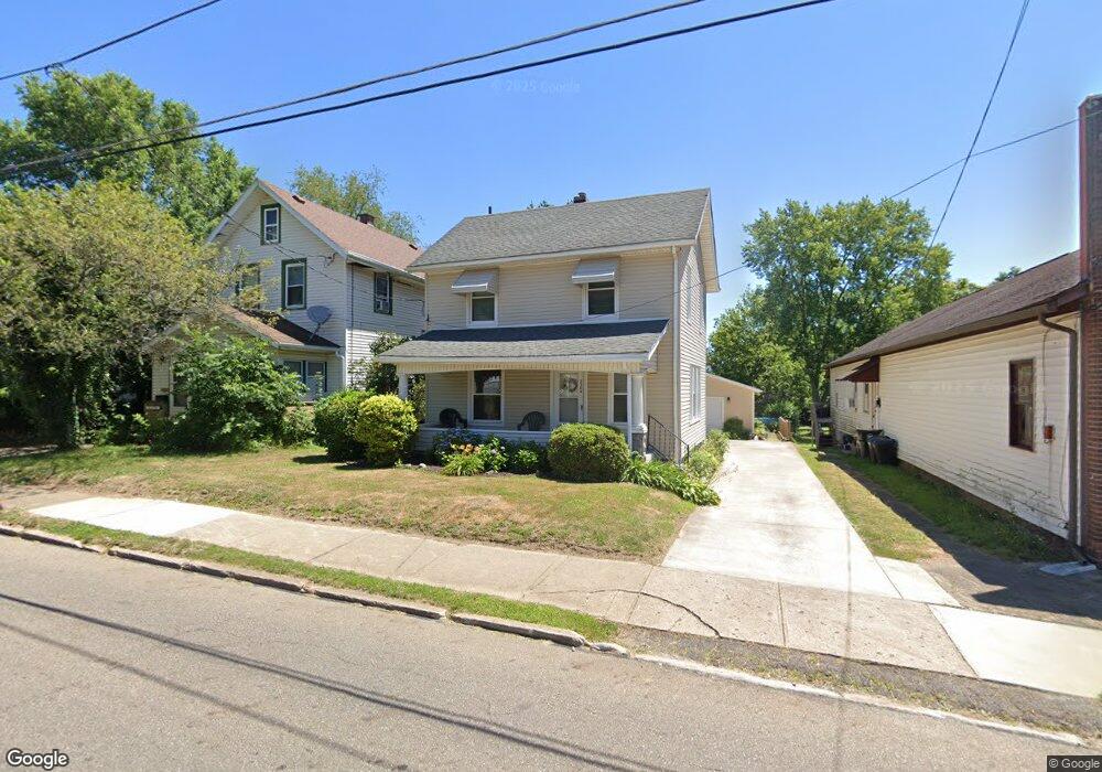 2304 Maple Ave NE, Canton, OH 44714 - photo 1