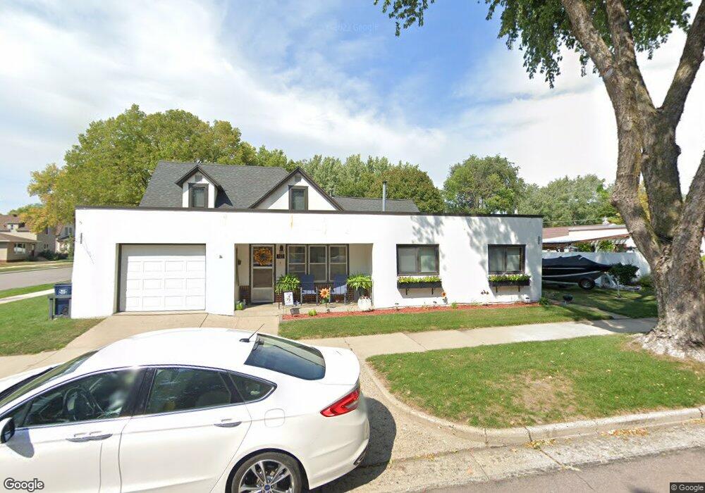 702 N Jefferson St, New Ulm, MN 56073 - photo 1