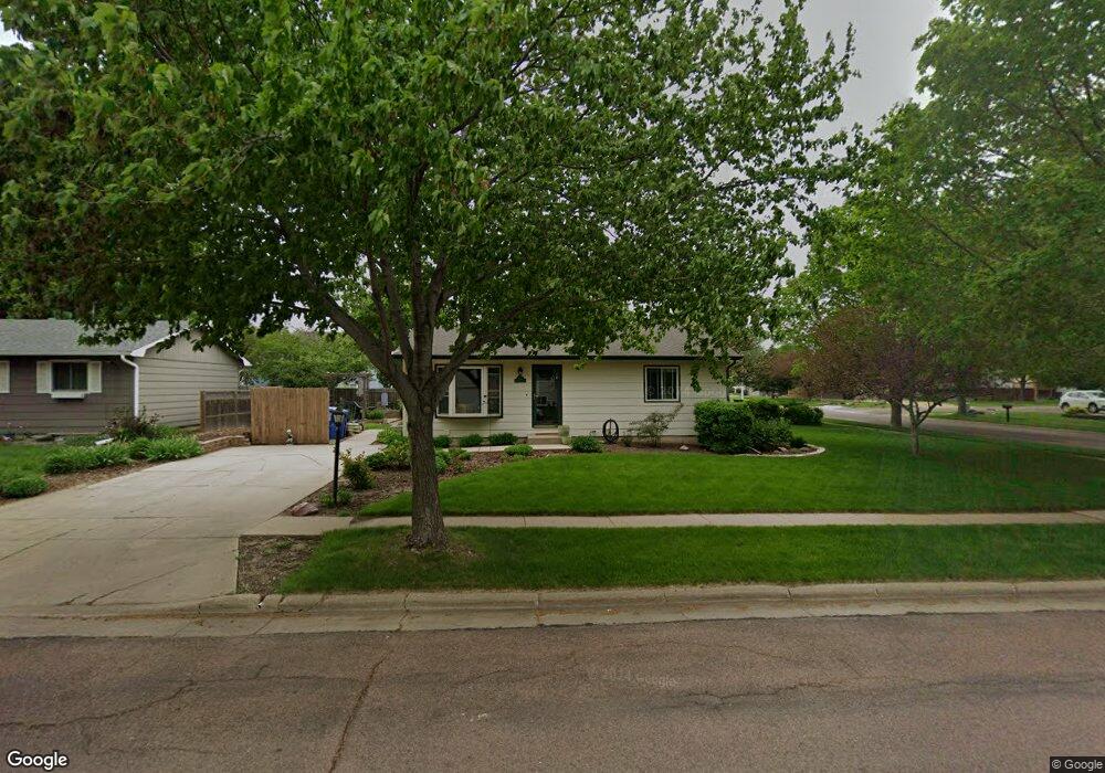 2724 S Bernhaven Ave, Sioux Falls, SD 57110 - photo 1