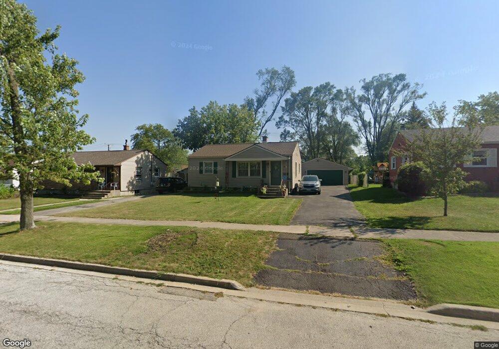 2303 Marshall Pkwy, Waukegan, IL 60085 - photo 1