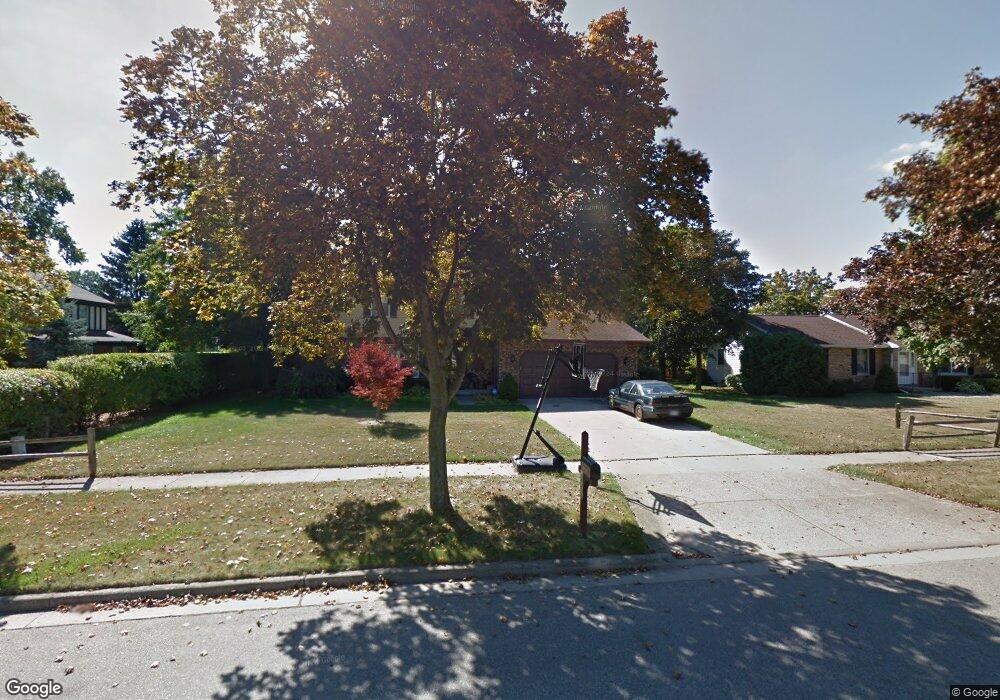 927 Zehnder Dr, Frankenmuth, MI 48734 - photo 1