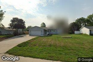 140 Brougham Rd, Robins, IA 52328