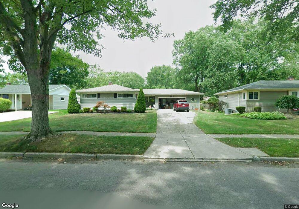 720 Deerfield Dr, North Tonawanda, NY 14120 - photo 1