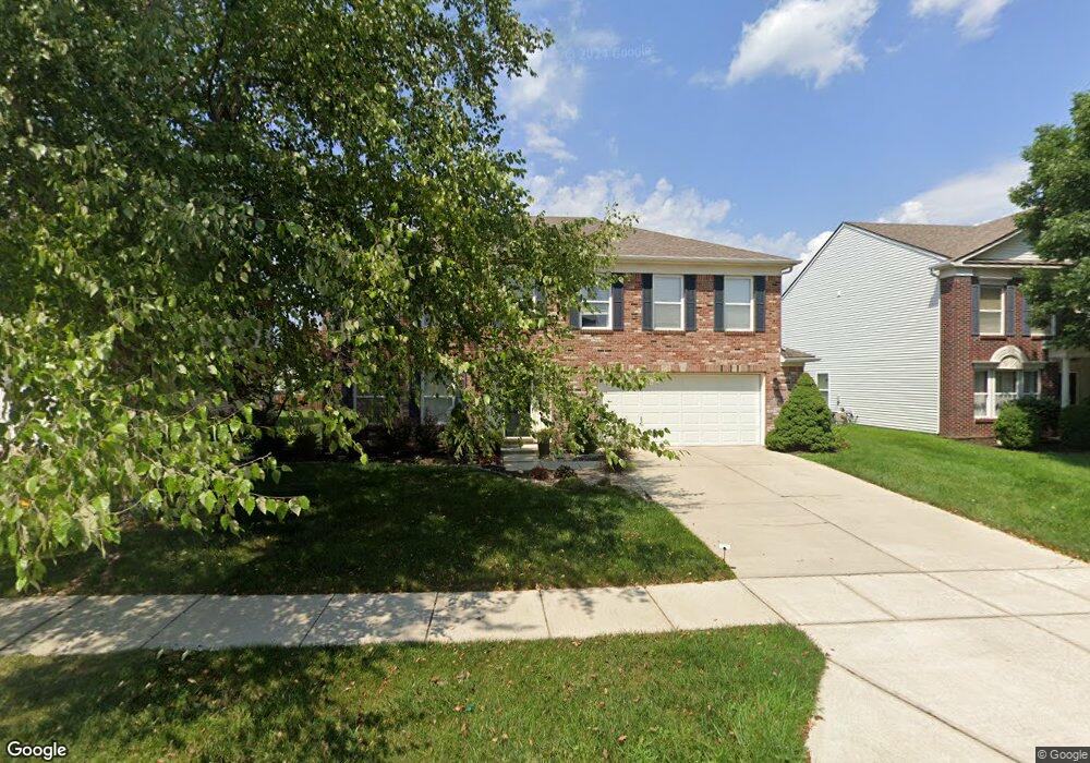 10402 Bicknell Cir, Fishers, IN 46038 - photo 1
