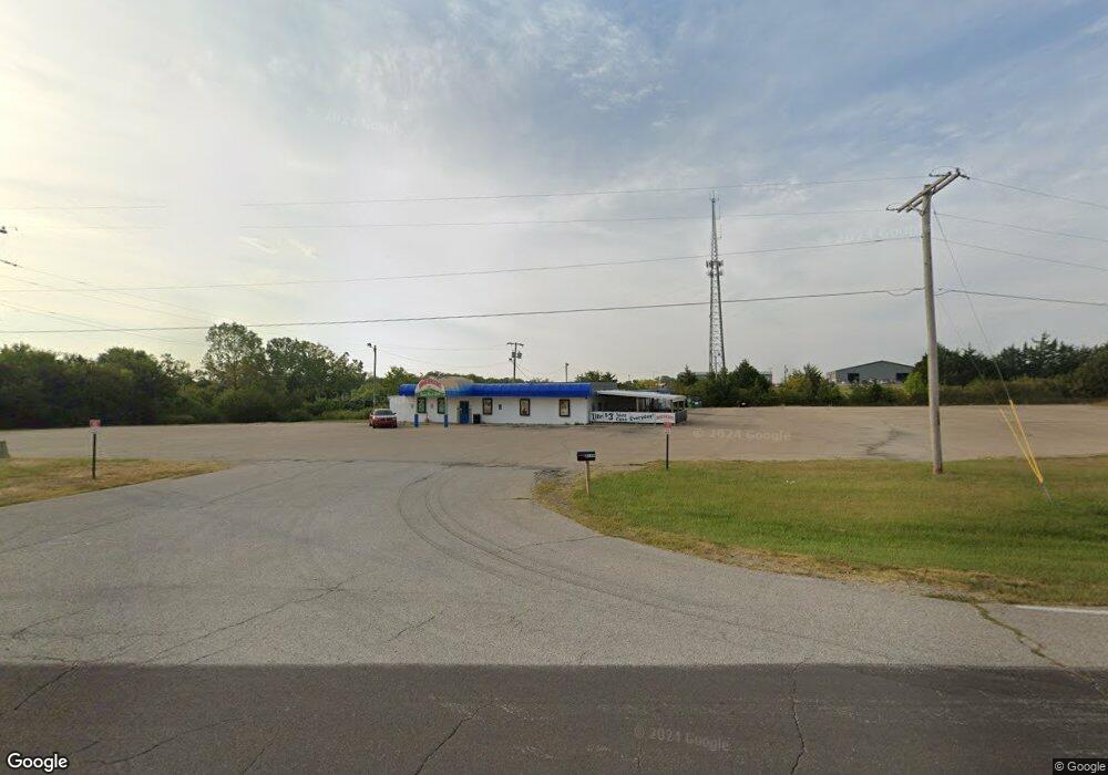 8249 SW 10th Ave, Topeka, KS 66615 - photo 1