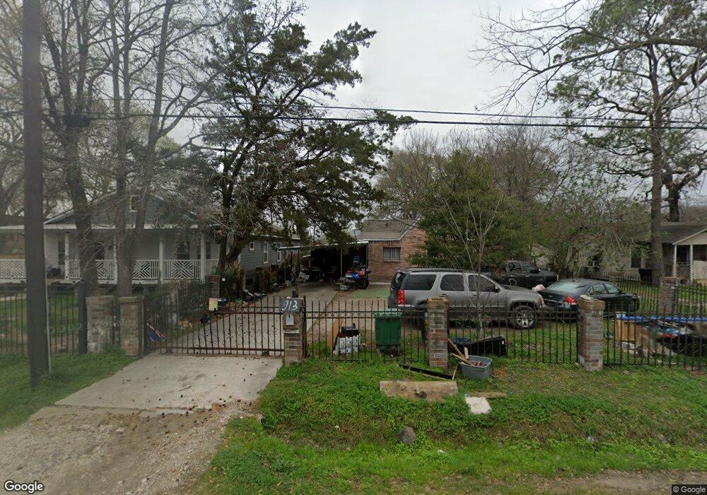 913 Eubanks St, Houston, TX 77022 - photo 1