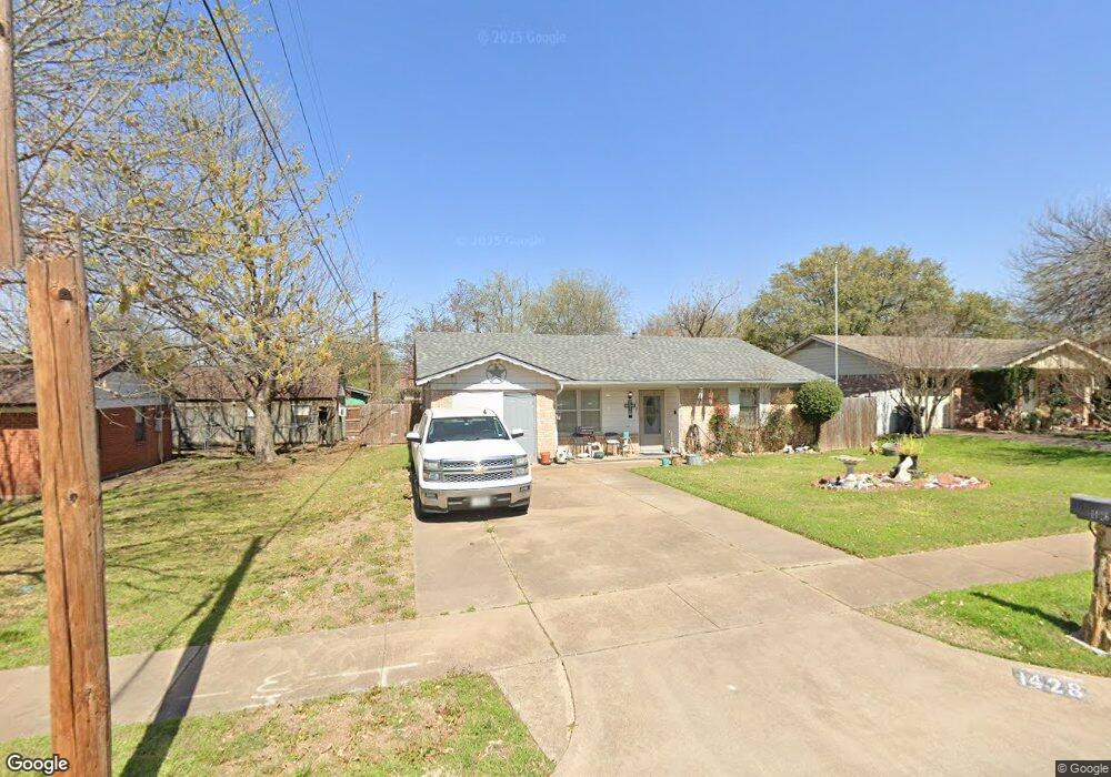 1428 Phillips St, Cleburne, TX 76033 - photo 1