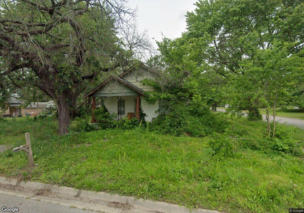 620 N 30th St, Parsons, KS 67357 - photo 1