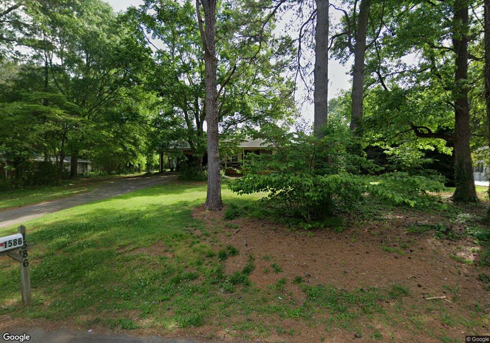 1586 Carlton Ave SW, Stone Mountain, GA 30087 - photo 1