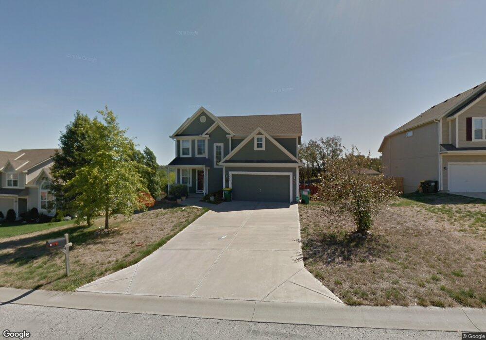 7149 Millbrook St, Shawnee, KS 66218 - photo 1