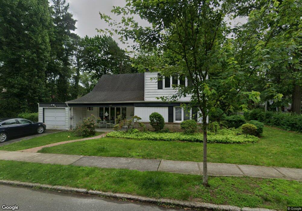 90 Croyden Ave, Great Neck, NY 11023 - photo 1