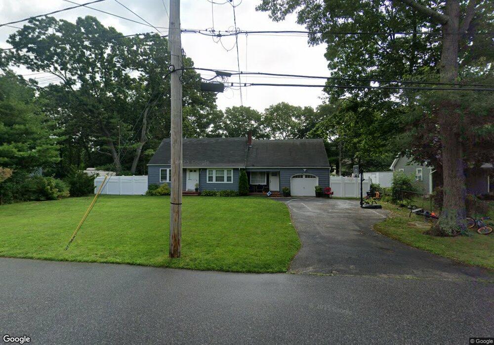 39 Vautrin Ave, Holtsville, NY 11742 - photo 1