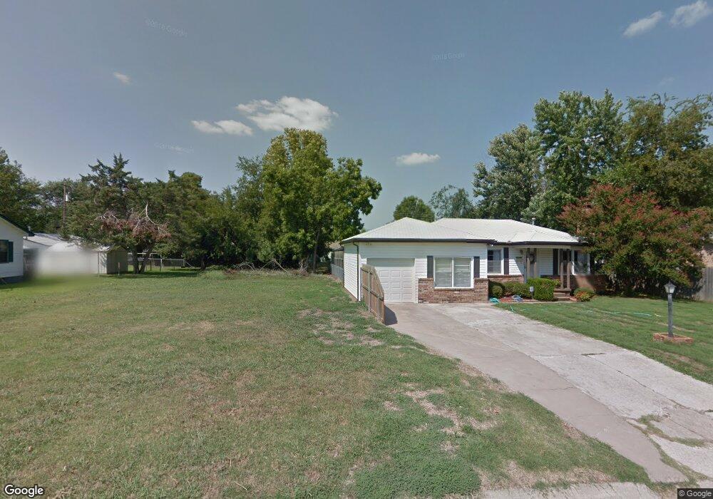 423 Pine St, Ardmore, OK 73401 - photo 1