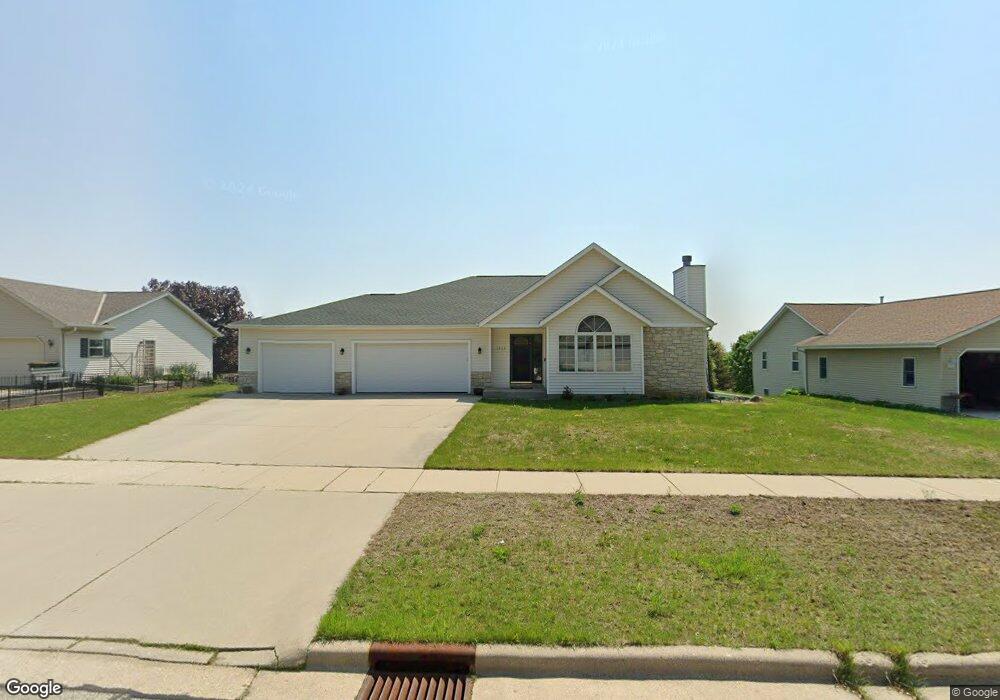 1433 Wolf Dr, West Bend, WI 53090 - photo 1