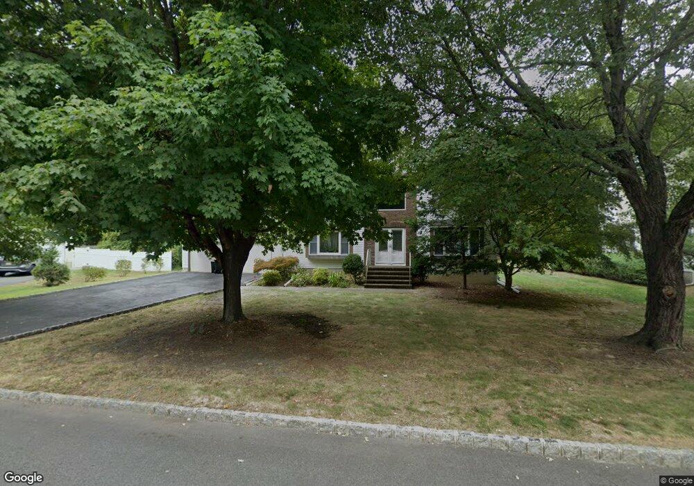 5 Primrose Ct, Holmdel, NJ 07733 - photo 1