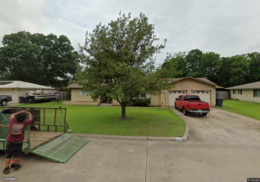 809 Pershing Dr W, Ardmore, OK 73401 - photo 1